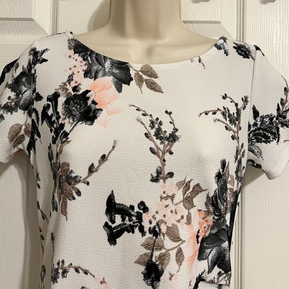 Pink Blush Floral Maternity Dress Size Small - Picture 3 of 7